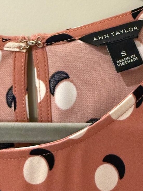 LOFT Polka Dot Blouse - Picture 4 of 15